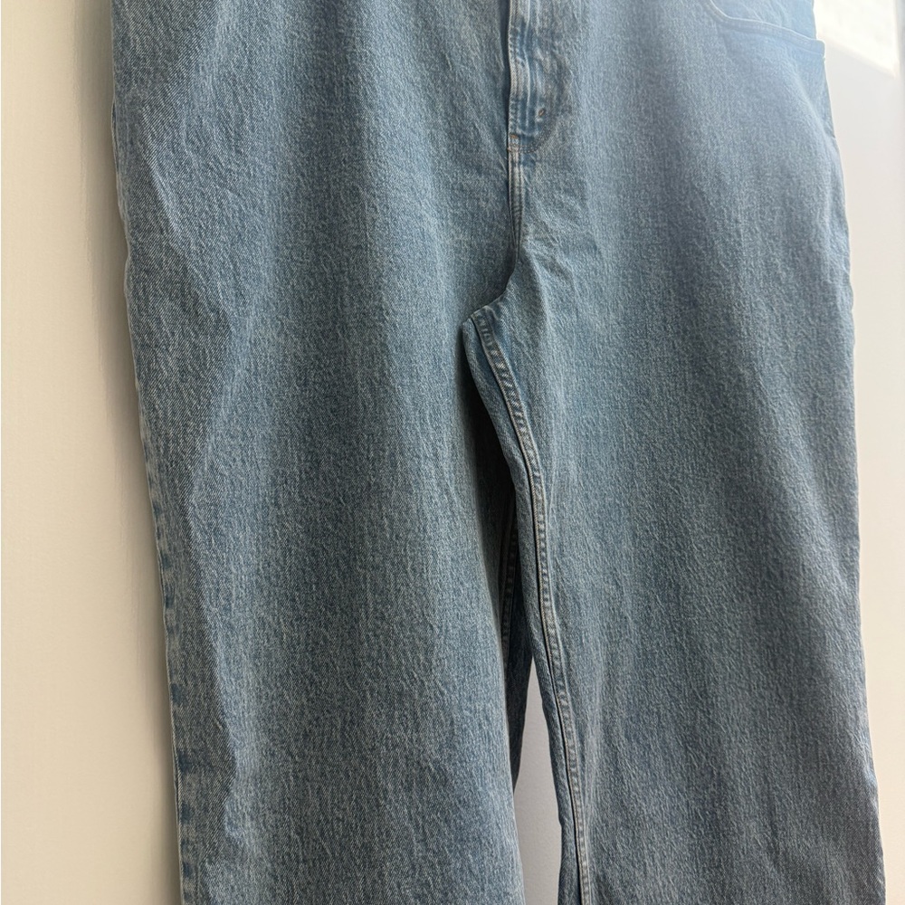 Abercrombie & Fitch '90s Straight Ultra High Rise Jeans - Picture 11 of 16